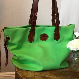 Dooney & Bourke tote purse